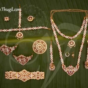 White With Maroon Swamy Jewellery Set
