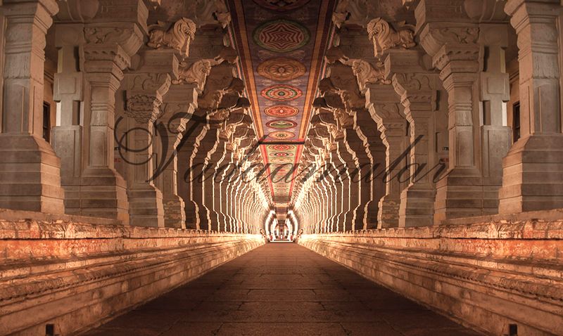 India Temple Pillars Design Banner