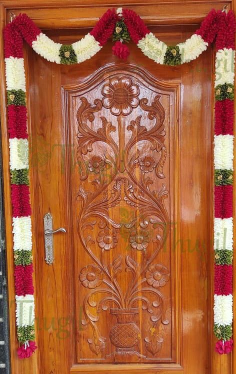Indian Style White and Red Flower Doorway Thoran Thoranam decoration
